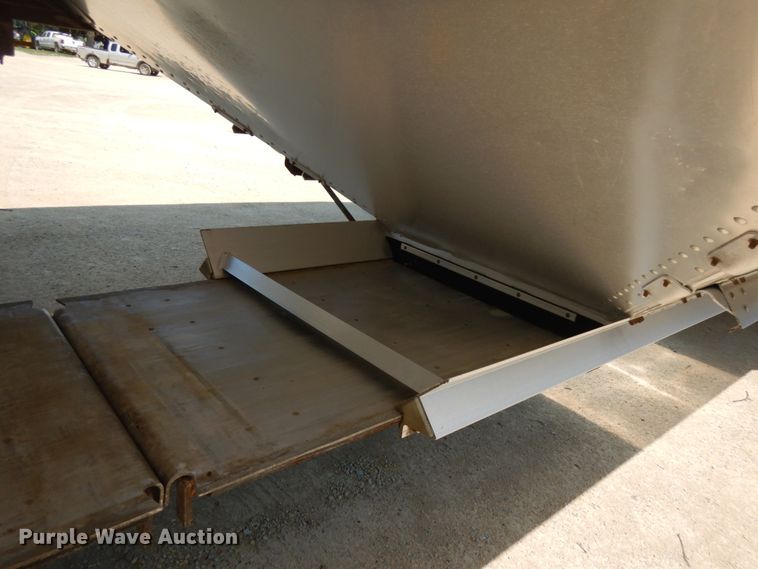 image for item IL9865 2016 Timpte  grain trailer