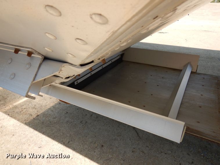 image for item IL9865 2016 Timpte  grain trailer