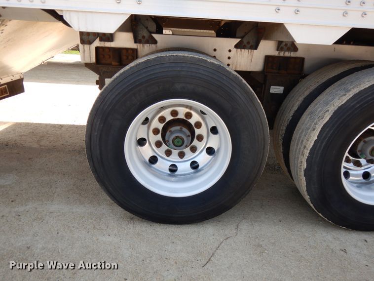 image for item IL9865 2016 Timpte  grain trailer