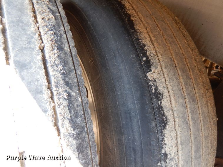 image for item IL9865 2016 Timpte  grain trailer