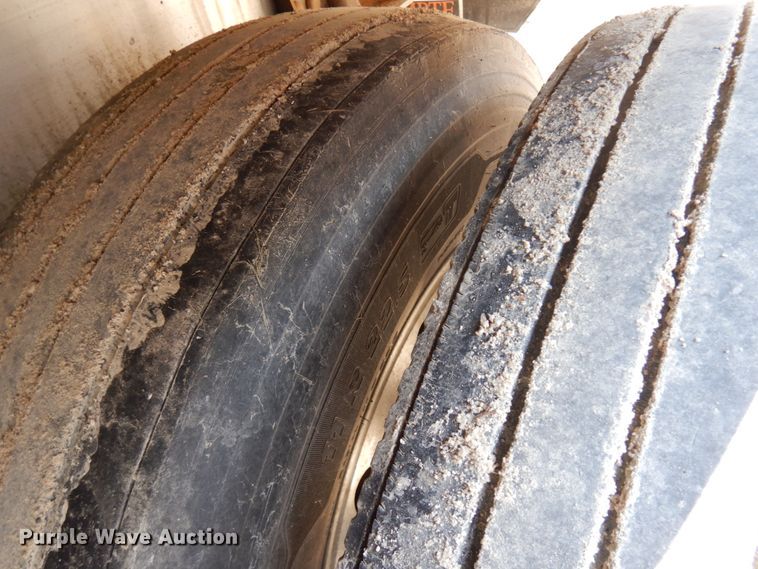 image for item IL9865 2016 Timpte  grain trailer