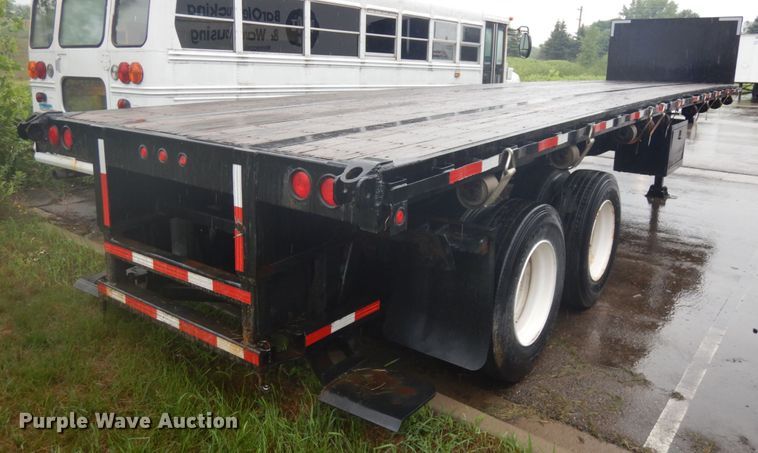 image for item IL9874 1999 Liberty  flatbed trailer