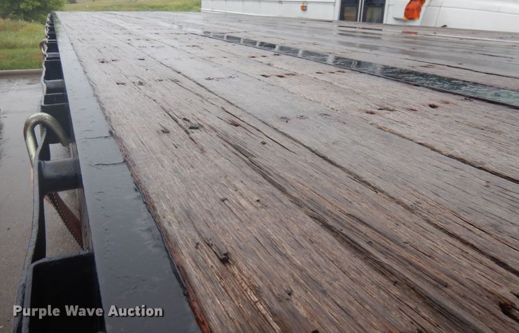 image for item IL9874 1999 Liberty  flatbed trailer