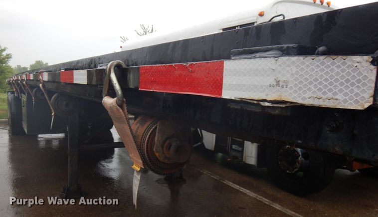 image for item IL9874 1999 Liberty  flatbed trailer