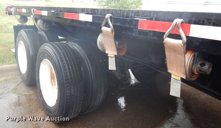 image for item IL9874 1999 Liberty  flatbed trailer