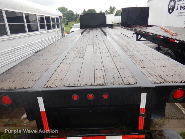 image for item IL9874 1999 Liberty  flatbed trailer