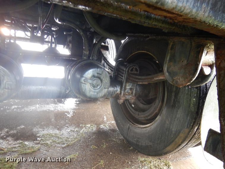 image for item IL9874 1999 Liberty  flatbed trailer