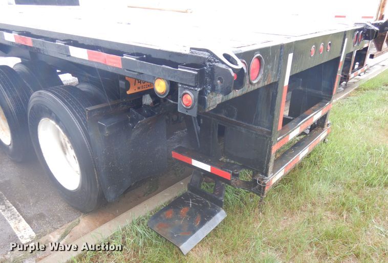 image for item IL9874 1999 Liberty  flatbed trailer