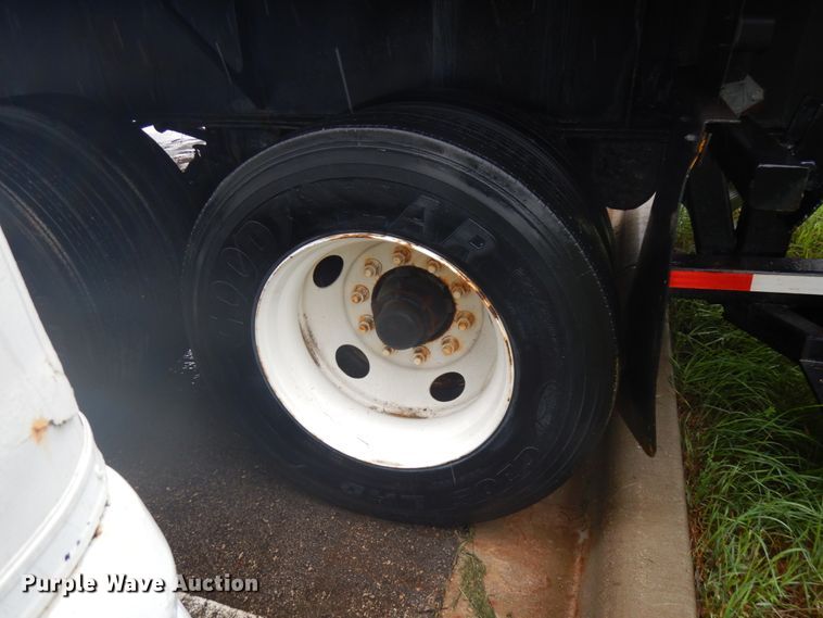 image for item IL9874 1999 Liberty  flatbed trailer