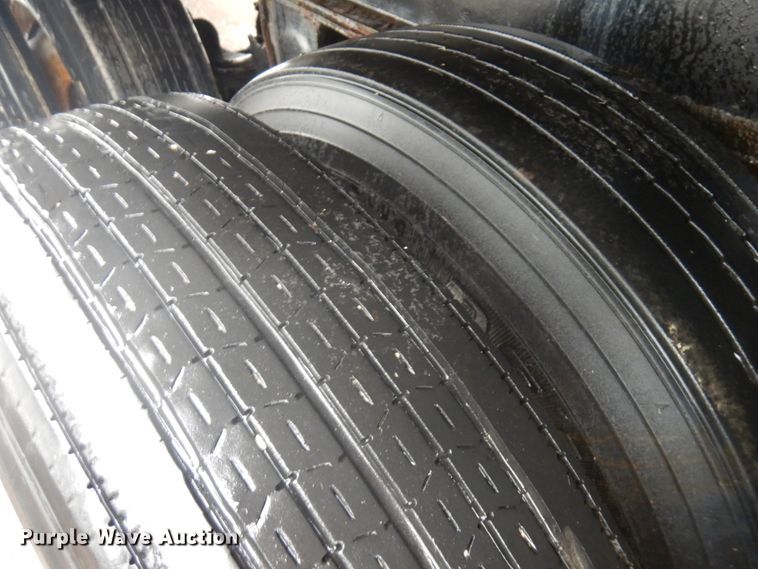 image for item IL9874 1999 Liberty  flatbed trailer