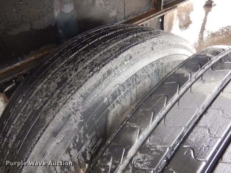 image for item IL9874 1999 Liberty  flatbed trailer