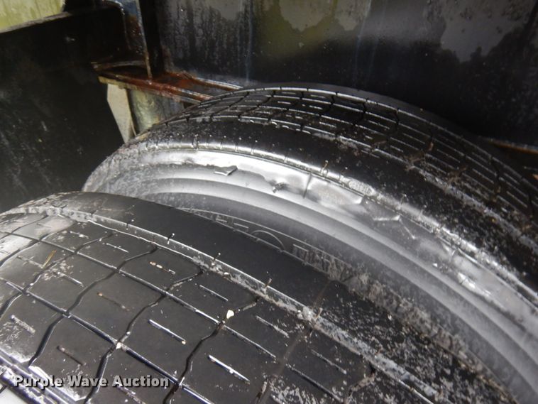 image for item IL9874 1999 Liberty  flatbed trailer