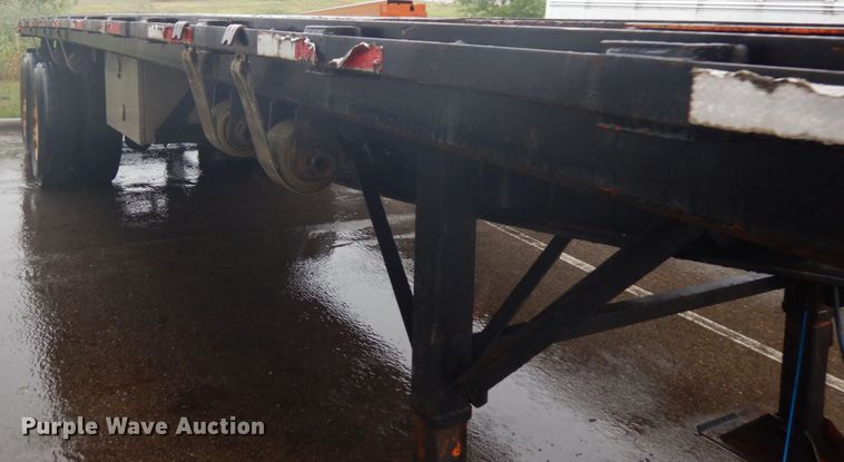 image for item IL9875 2011 Great Dane  flatbed trailer