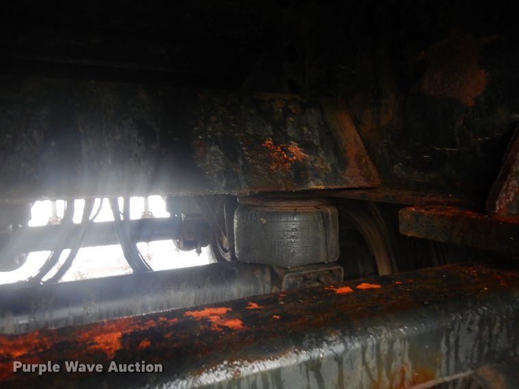 image for item IL9875 2011 Great Dane  flatbed trailer