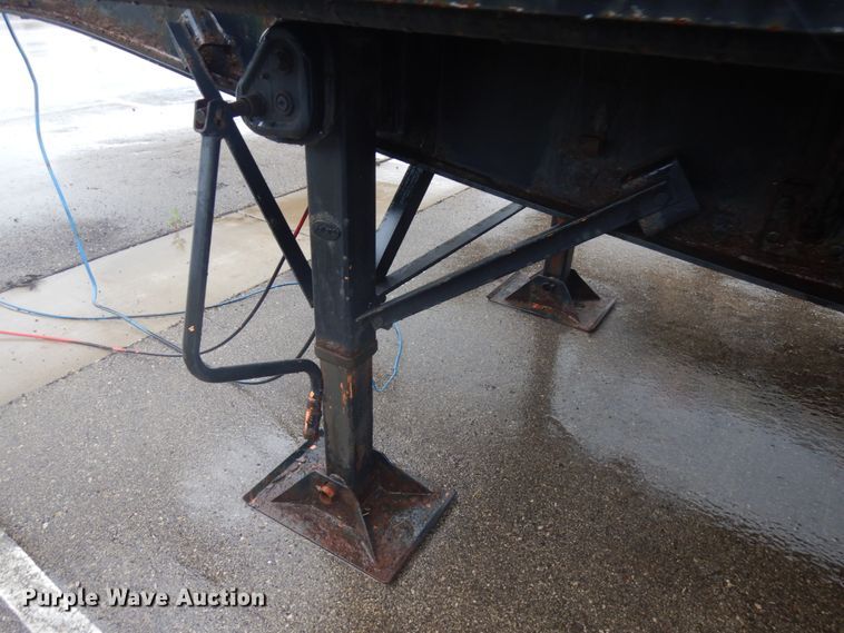 image for item IL9875 2011 Great Dane  flatbed trailer