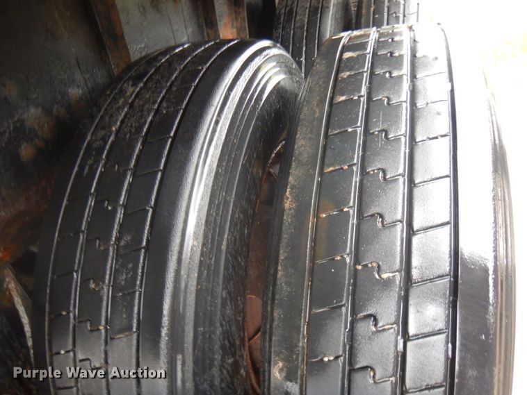 image for item IL9875 2011 Great Dane  flatbed trailer