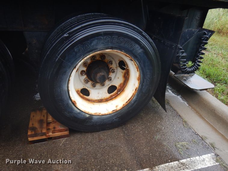 image for item IL9875 2011 Great Dane  flatbed trailer