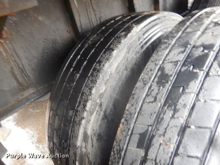 image for item IL9875 2011 Great Dane  flatbed trailer