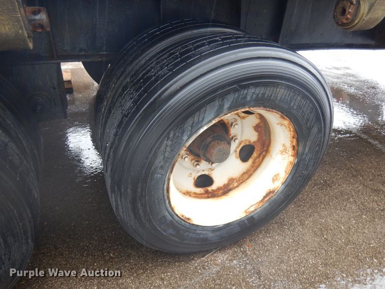 image for item IL9875 2011 Great Dane  flatbed trailer