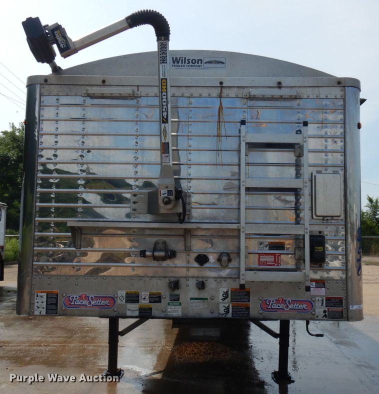 image for item IL9923 2009 Wilson DWH-500 Pace Setter  grain trailer