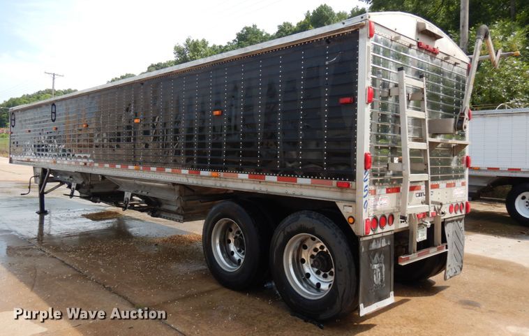 image for item IL9923 2009 Wilson DWH-500 Pace Setter  grain trailer