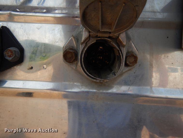 image for item IL9923 2009 Wilson DWH-500 Pace Setter  grain trailer