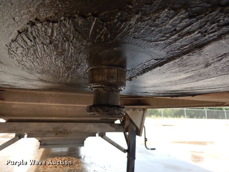 image for item IL9923 2009 Wilson DWH-500 Pace Setter  grain trailer