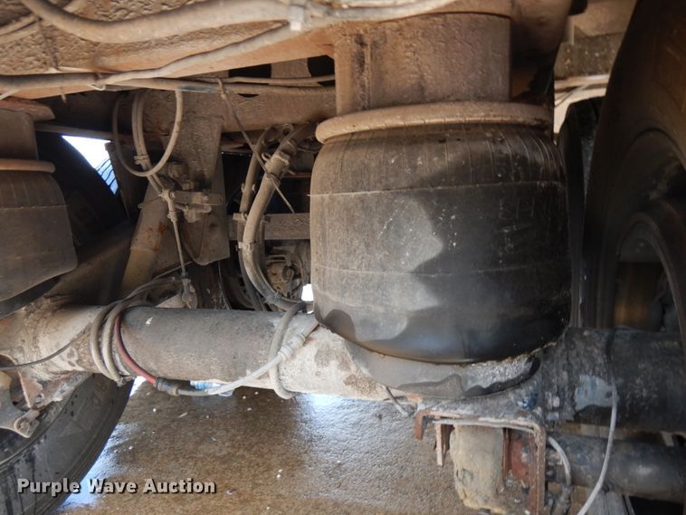 image for item IL9923 2009 Wilson DWH-500 Pace Setter  grain trailer