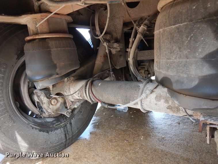 image for item IL9923 2009 Wilson DWH-500 Pace Setter  grain trailer