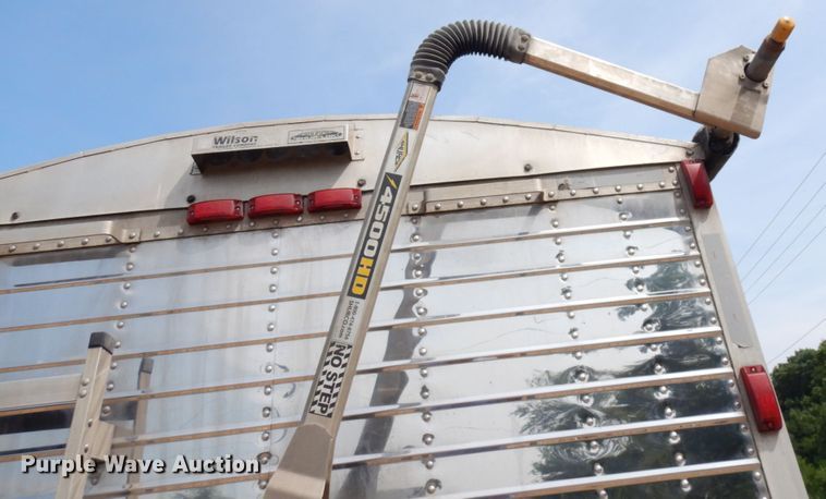 image for item IL9923 2009 Wilson DWH-500 Pace Setter  grain trailer