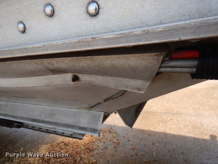 image for item IL9923 2009 Wilson DWH-500 Pace Setter  grain trailer