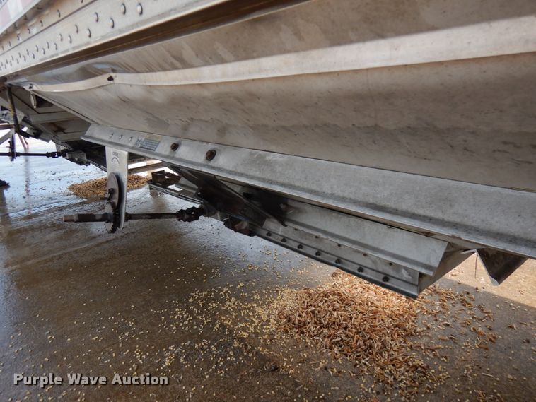 image for item IL9923 2009 Wilson DWH-500 Pace Setter  grain trailer