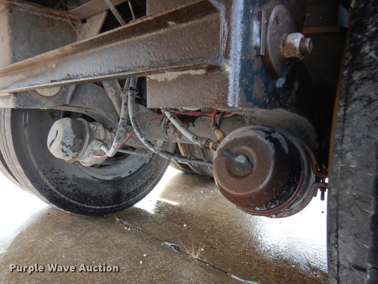 image for item IL9923 2009 Wilson DWH-500 Pace Setter  grain trailer