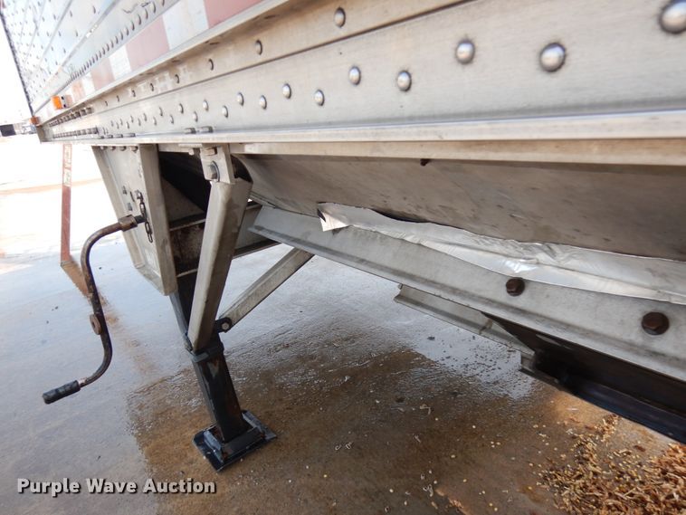 image for item IL9923 2009 Wilson DWH-500 Pace Setter  grain trailer