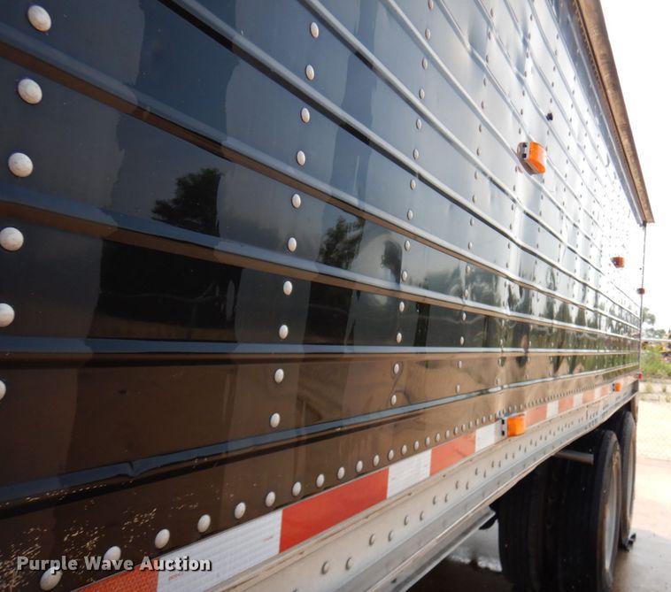 image for item IL9923 2009 Wilson DWH-500 Pace Setter  grain trailer