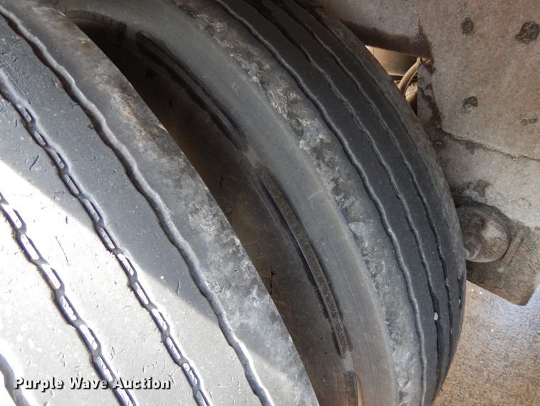 image for item IL9923 2009 Wilson DWH-500 Pace Setter  grain trailer