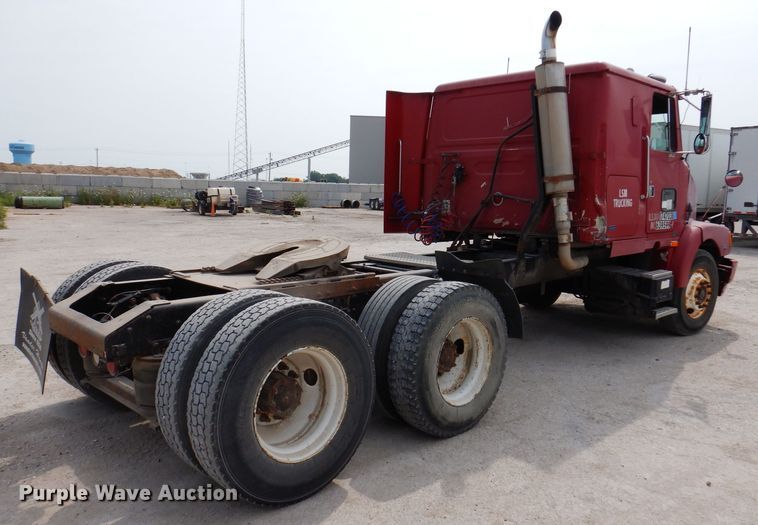 image for item IN9771 1994 WhiteGMC Aero WIA  semi truck