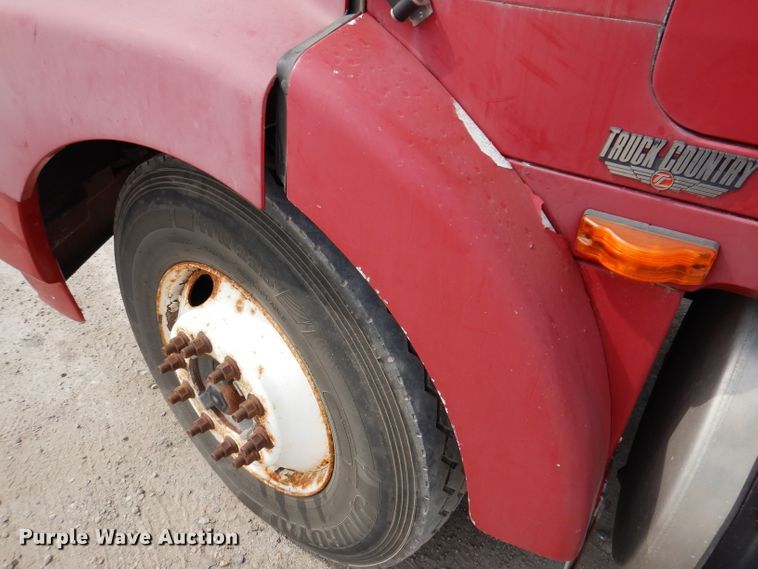 image for item IN9771 1994 WhiteGMC Aero WIA  semi truck