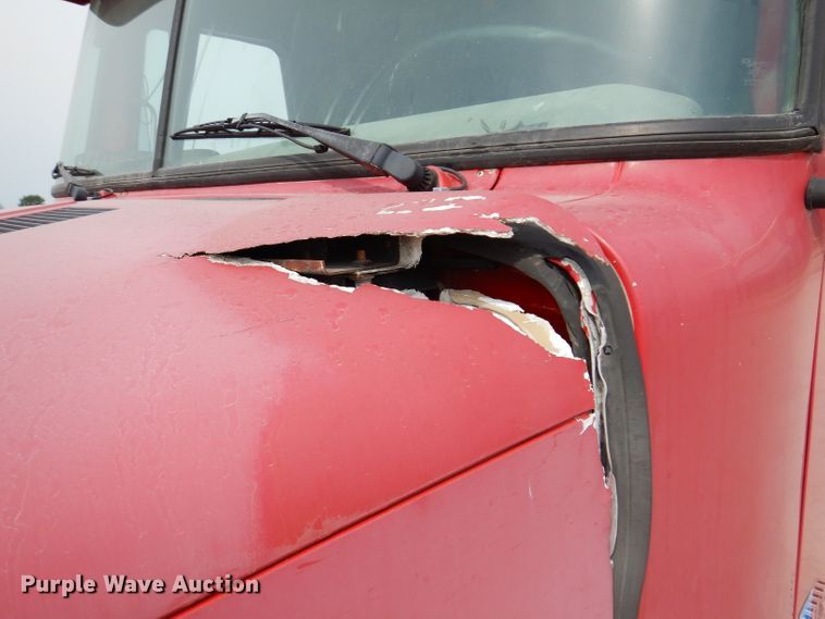 image for item IN9771 1994 WhiteGMC Aero WIA  semi truck