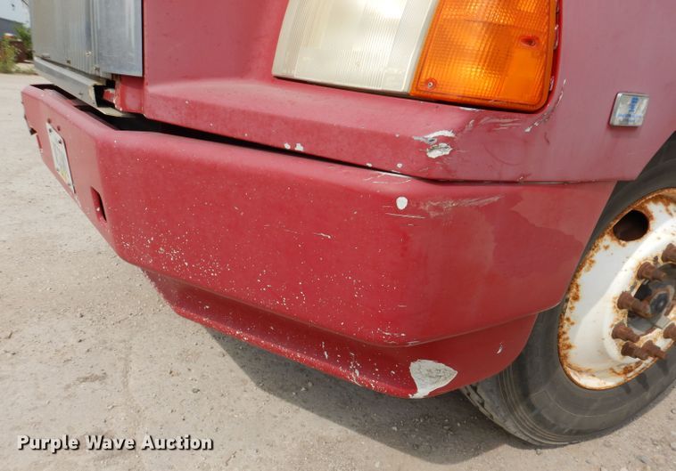 image for item IN9771 1994 WhiteGMC Aero WIA  semi truck