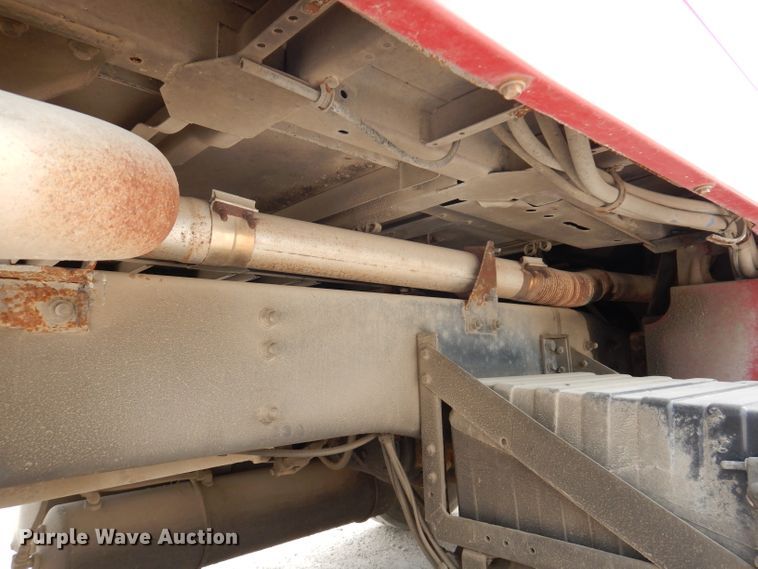 image for item IN9771 1994 WhiteGMC Aero WIA  semi truck