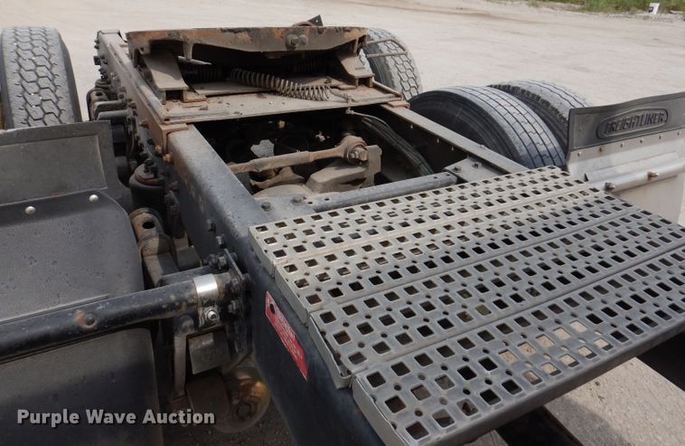 image for item IN9771 1994 WhiteGMC Aero WIA  semi truck