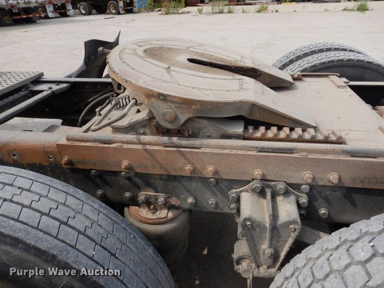 image for item IN9771 1994 WhiteGMC Aero WIA  semi truck