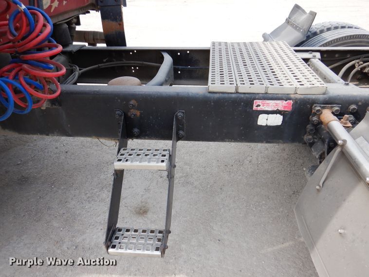 image for item IN9771 1994 WhiteGMC Aero WIA  semi truck