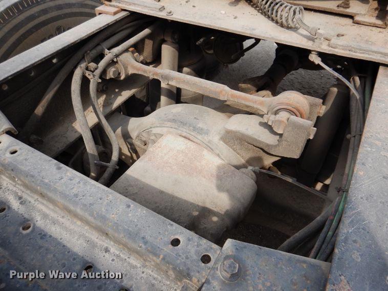 image for item IN9771 1994 WhiteGMC Aero WIA  semi truck