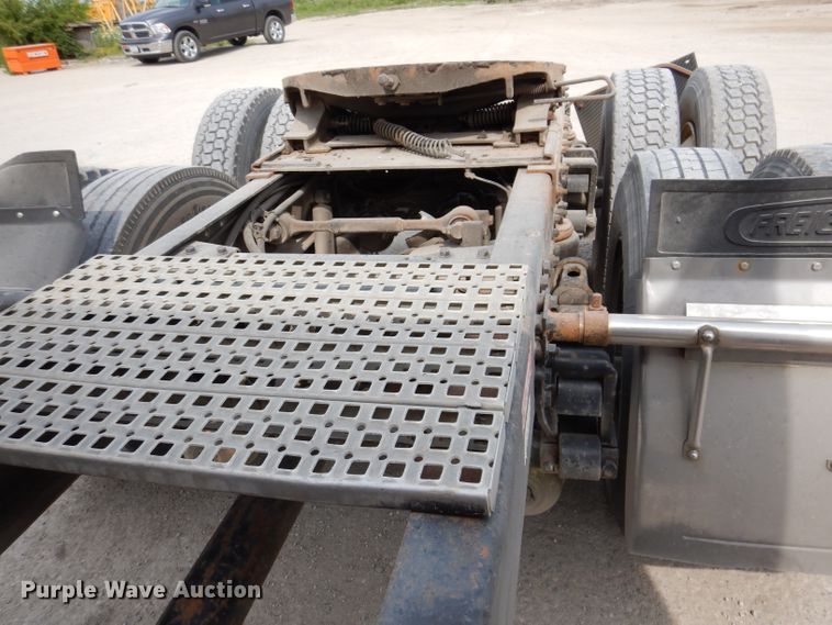 image for item IN9771 1994 WhiteGMC Aero WIA  semi truck