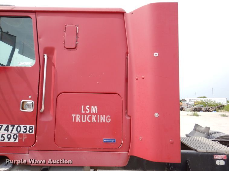 image for item IN9771 1994 WhiteGMC Aero WIA  semi truck