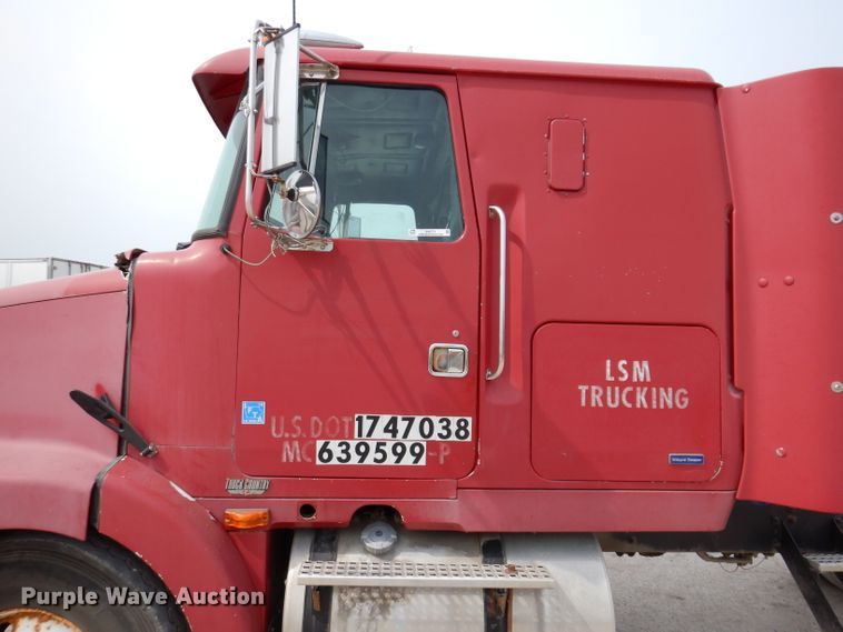 image for item IN9771 1994 WhiteGMC Aero WIA  semi truck