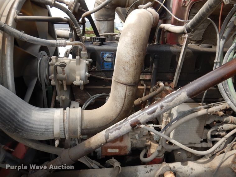 image for item IN9771 1994 WhiteGMC Aero WIA  semi truck