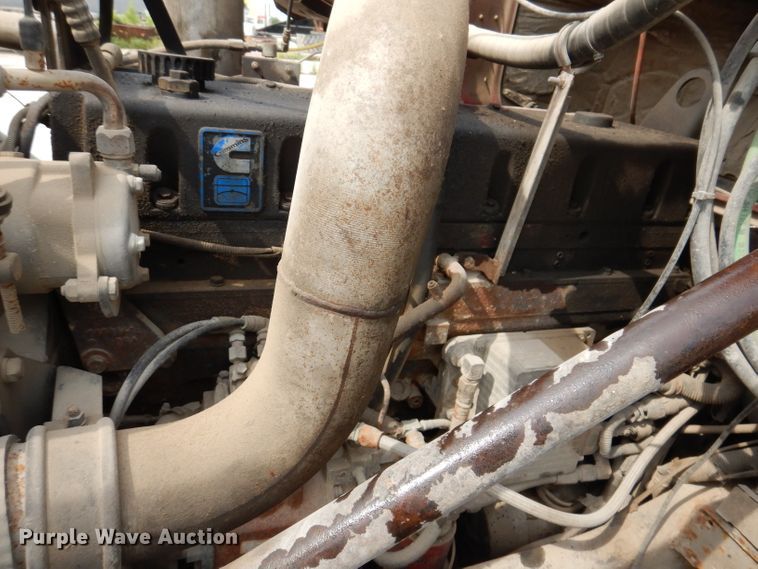 image for item IN9771 1994 WhiteGMC Aero WIA  semi truck